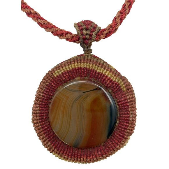 Vintage Macrame Necklace Hand Made Agate Stone Pendant 21" Long Red Tan Woven - Picture 4 of 7